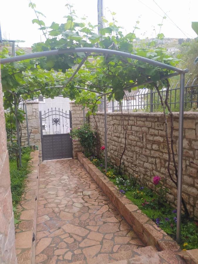 Sunmoon Apartments Sarandë Exterior foto
